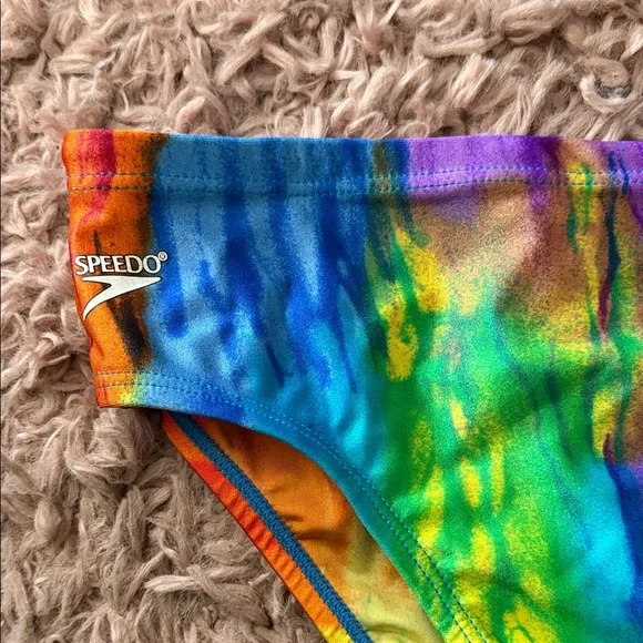 Speedo - Picture 2 of 6